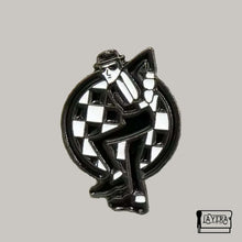 Cargar imagen en el visor de la galería, Ska - Dancing - Pin Metálico
